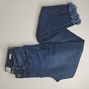 Frame size 27 skinny crop jean